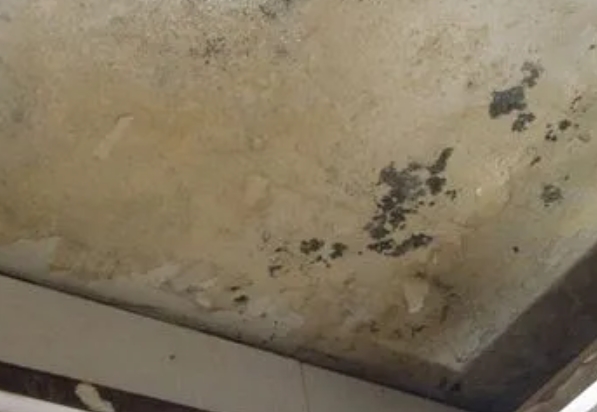 溧水阳台漏水维修公司分享下溧水卫生间渗水维修需要注意哪些问题。